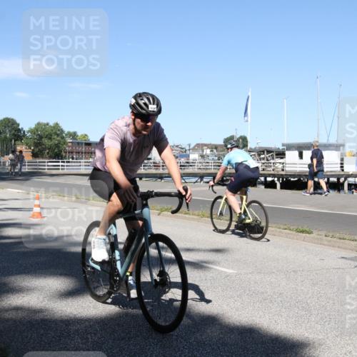 17.08.2025 - KN Förde Triathlon 2025 Yannick Fuchs http://msf.ph/oto/8619338 17.08.2025 13:19:57 Radfahren 424, 504, 519 meine-sportfotos.de