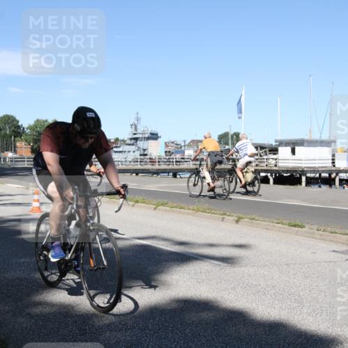 17.08.2025 - KN Förde Triathlon 2025 Yannick Fuchs http://msf.ph/oto/8619463 17.08.2025 13:22:44 Radfahren 410, 461, 486, 528 meine-sportfotos.de