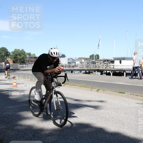 17.08.2025 - KN Förde Triathlon 2025 Yannick Fuchs http://msf.ph/oto/8619484 17.08.2025 13:23:22 Radfahren 435, 452, 469, 471, 481, 520 meine-sportfotos.de