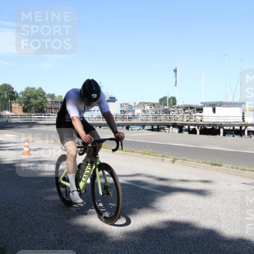 17.08.2025 - KN Förde Triathlon 2025 Yannick Fuchs http://msf.ph/oto/8619619 17.08.2025 13:27:04 Radfahren 427, 487, 498, 505, 506, 523, 532 meine-sportfotos.de