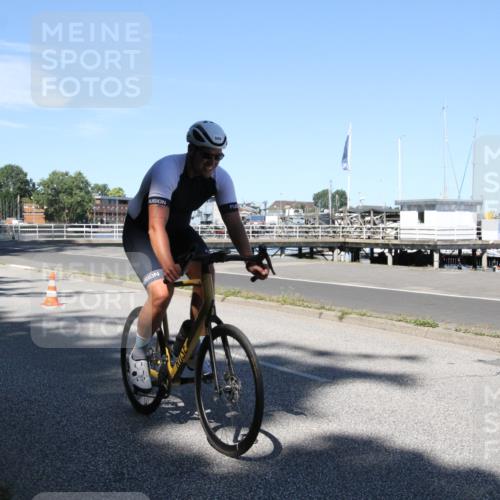 17.08.2025 - KN Förde Triathlon 2025 Yannick Fuchs http://msf.ph/oto/8619629 17.08.2025 13:27:09 Radfahren 427, 459, 487, 500, 505, 506, 518, 523, 532 meine-sportfotos.de