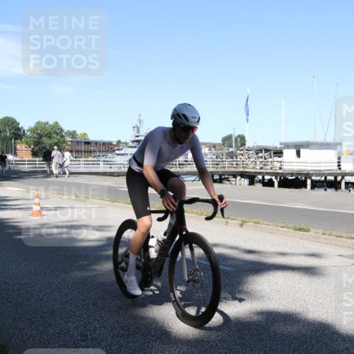 17.08.2025 - KN Förde Triathlon 2025 Yannick Fuchs http://msf.ph/oto/8619695 17.08.2025 13:29:28 Radfahren 480, 502, 529 meine-sportfotos.de
