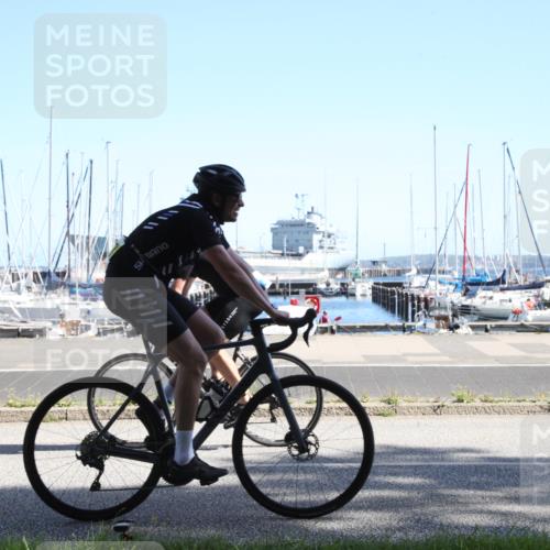 17.08.2025 - KN Förde Triathlon 2025 Yannick Fuchs http://msf.ph/oto/8619997 17.08.2025 11:25:14 Radfahren 284, 308, 309, 337, 374, 613, 625, 638 meine-sportfotos.de