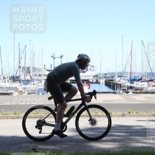 17.08.2025 - KN Förde Triathlon 2025 Yannick Fuchs http://msf.ph/oto/8620064 17.08.2025 11:27:22 Radfahren 335, 337, 377, 630, 643 meine-sportfotos.de