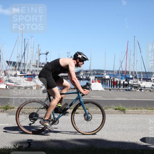 17.08.2025 - KN Förde Triathlon 2025 Yannick Fuchs http://msf.ph/oto/8621255 17.08.2025 13:13:06 Radfahren 395, 402, 411, 435, 446, 460, 461, 467, 469, 517, 520, 527, 535 meine-sportfotos.de