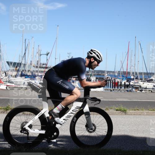 17.08.2025 - KN Förde Triathlon 2025 Yannick Fuchs http://msf.ph/oto/8621476 17.08.2025 13:22:01 Radfahren 411, 434, 437, 450, 460, 467 meine-sportfotos.de