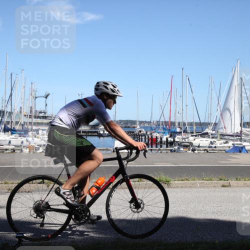 17.08.2025 - KN Förde Triathlon 2025 Yannick Fuchs http://msf.ph/oto/8621530 17.08.2025 13:24:58 Radfahren 452, 469 meine-sportfotos.de