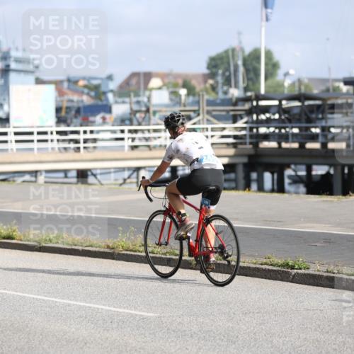 17.08.2025 - KN Förde Triathlon 2025 Yannick Fuchs http://msf.ph/oto/8622085 17.08.2025 09:46:08 Radfahren 121, 168, 171, 243, 249 meine-sportfotos.de