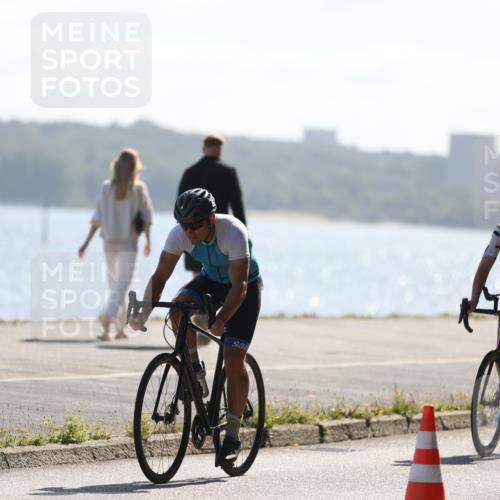 17.08.2025 - KN Förde Triathlon 2025 Yannick Fuchs http://msf.ph/oto/8622120 17.08.2025 11:06:23 Radfahren 297, 299 meine-sportfotos.de