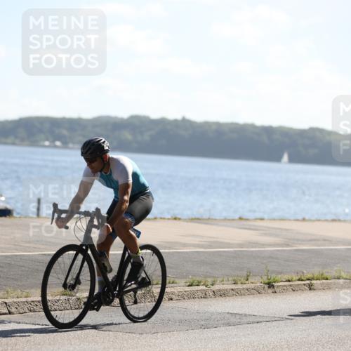 17.08.2025 - KN Förde Triathlon 2025 Yannick Fuchs http://msf.ph/oto/8622127 17.08.2025 11:06:24 Radfahren 297, 299 meine-sportfotos.de