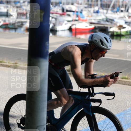 17.08.2025 - KN Förde Triathlon 2025 Yannick Fuchs http://msf.ph/oto/8622160 17.08.2025 11:06:46 Radfahren 282, 296, 306 meine-sportfotos.de