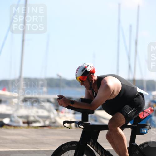 17.08.2025 - KN Förde Triathlon 2025 Yannick Fuchs http://msf.ph/oto/8622168 17.08.2025 11:07:15 Radfahren 261, 294, 300, 295 meine-sportfotos.de