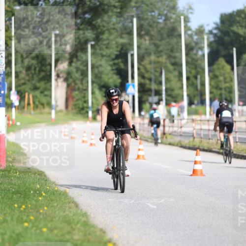17.08.2025 - KN Förde Triathlon 2025 Yannick Fuchs http://msf.ph/oto/8622413 17.08.2025 09:48:42 Radfahren 189, 213, 106, 159, 194 meine-sportfotos.de