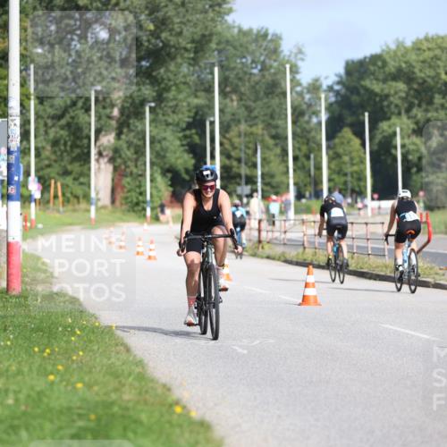 17.08.2025 - KN Förde Triathlon 2025 Yannick Fuchs http://msf.ph/oto/8622414 17.08.2025 09:48:42 Radfahren 189, 213, 106, 159, 194 meine-sportfotos.de