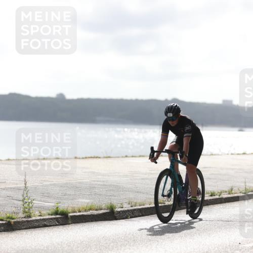 17.08.2025 - KN Förde Triathlon 2025 Yannick Fuchs http://msf.ph/oto/8622683 17.08.2025 09:51:26 Radfahren 110, 125, 153, 158, 181, 207, 221, 131, 172, 179, 207, 240, 241 meine-sportfotos.de