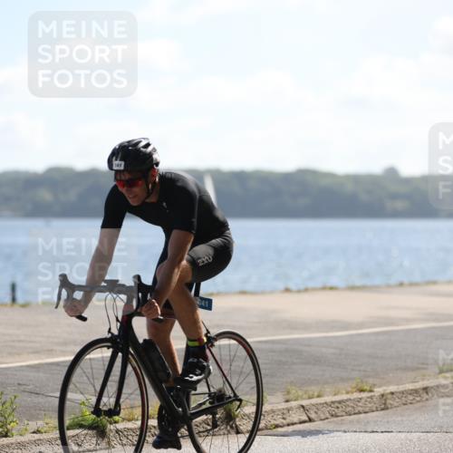 17.08.2025 - KN Förde Triathlon 2025 Yannick Fuchs http://msf.ph/oto/8622757 17.08.2025 11:11:43 Radfahren 270, 272, 275, 324, 329, 334, 341, 362, 265, 283, 324, 364 meine-sportfotos.de