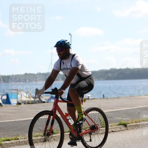 17.08.2025 - KN Förde Triathlon 2025 Yannick Fuchs http://msf.ph/oto/8623046 17.08.2025 11:13:00 Radfahren 263, 265, 267, 283, 339, 348, 351, 372, 610, 611, 339, 360, 606 meine-sportfotos.de