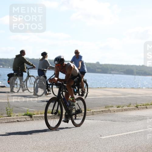 17.08.2025 - KN Förde Triathlon 2025 Yannick Fuchs http://msf.ph/oto/8623163 17.08.2025 11:13:43 Radfahren 281, 284, 291, 354, 371 meine-sportfotos.de