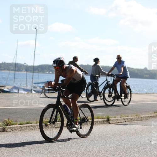 17.08.2025 - KN Förde Triathlon 2025 Yannick Fuchs http://msf.ph/oto/8623165 17.08.2025 11:13:43 Radfahren 281, 284, 291, 354, 371 meine-sportfotos.de