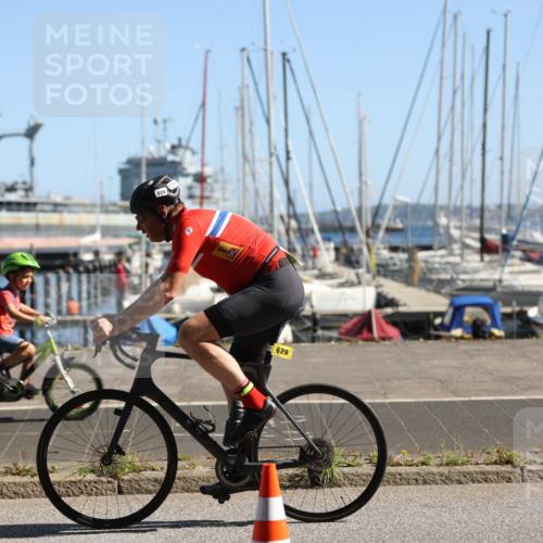 17.08.2025 - KN Förde Triathlon 2025 Yannick Fuchs http://msf.ph/oto/8623446 17.08.2025 11:15:27 Radfahren 300, 307, 354, 623, 629, 284, 377, 622 meine-sportfotos.de