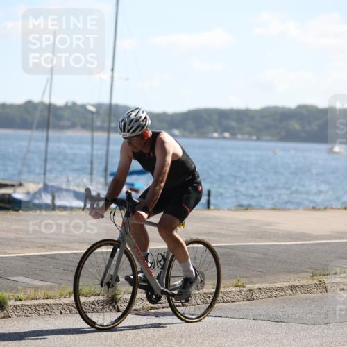 17.08.2025 - KN Förde Triathlon 2025 Yannick Fuchs http://msf.ph/oto/8623555 17.08.2025 11:16:06 Radfahren 285, 296, 310, 328, 335, 344, 368, 618, 626, 628, 630, 285, 288, 306, 389 meine-sportfotos.de
