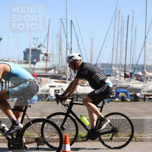 17.08.2025 - KN Förde Triathlon 2025 Yannick Fuchs http://msf.ph/oto/8623579 17.08.2025 11:16:10 Radfahren 266, 296, 303, 310, 328, 335, 344, 368, 618, 626, 628, 285, 288, 306, 389, 618, 630 meine-sportfotos.de