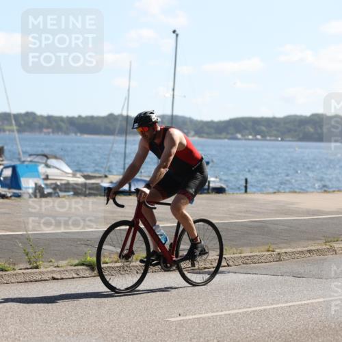 17.08.2025 - KN Förde Triathlon 2025 Yannick Fuchs http://msf.ph/oto/8623592 17.08.2025 11:16:14 Radfahren 266, 296, 303, 328, 335, 310, 344, 368, 618, 626, 628 meine-sportfotos.de
