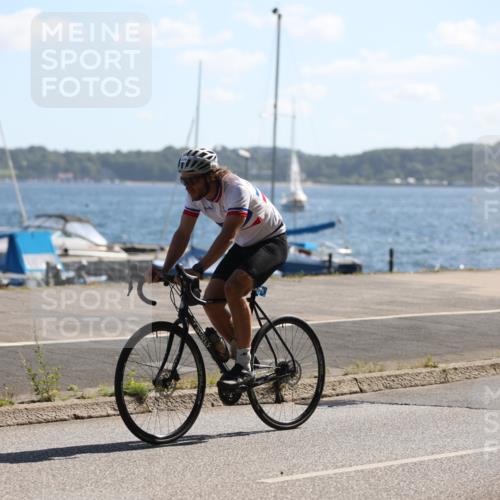 17.08.2025 - KN Förde Triathlon 2025 Yannick Fuchs http://msf.ph/oto/8623760 17.08.2025 11:18:13 Radfahren 279, 320, 340, 344, 615, 643, 297, 355 meine-sportfotos.de
