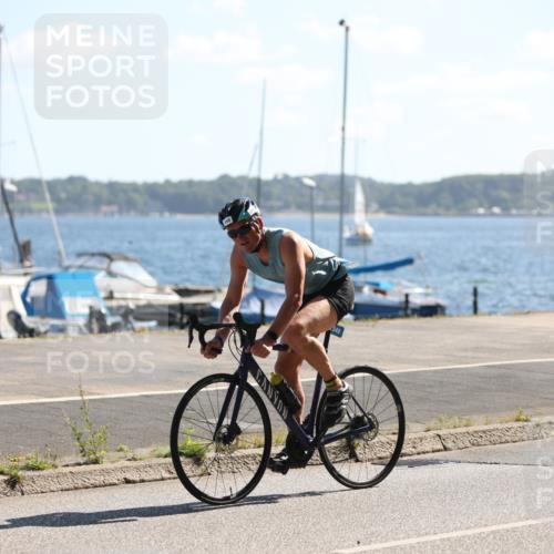 17.08.2025 - KN Förde Triathlon 2025 Yannick Fuchs http://msf.ph/oto/8623771 17.08.2025 11:18:17 Radfahren 268, 320, 340, 344, 615, 279, 344, 355, 643 meine-sportfotos.de