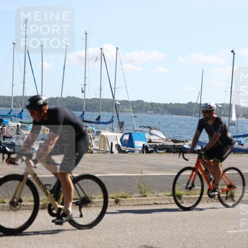 17.08.2025 - KN Förde Triathlon 2025 Yannick Fuchs http://msf.ph/oto/8623887 17.08.2025 11:19:45 Radfahren 270, 278, 302, 325, 331, 340, 385, 390, 615, 269 meine-sportfotos.de