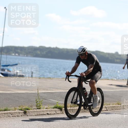 17.08.2025 - KN Förde Triathlon 2025 Yannick Fuchs http://msf.ph/oto/8623934 17.08.2025 11:20:28 Radfahren 316, 324, 631, 365, 375 meine-sportfotos.de