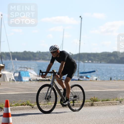 17.08.2025 - KN Förde Triathlon 2025 Yannick Fuchs http://msf.ph/oto/8624081 17.08.2025 11:24:20 Radfahren 263, 271, 329, 350, 352, 354, 380, 642, 345, 642 meine-sportfotos.de
