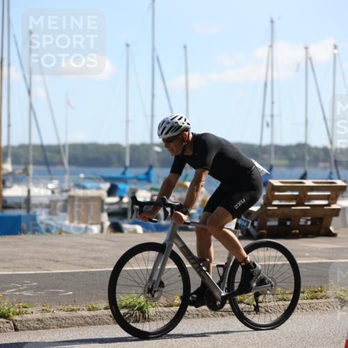 17.08.2025 - KN Förde Triathlon 2025 Yannick Fuchs http://msf.ph/oto/8624083 17.08.2025 11:24:20 Radfahren 263, 271, 329, 350, 352, 354, 380, 642, 345, 642 meine-sportfotos.de