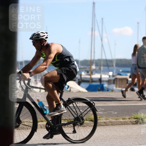 17.08.2025 - KN Förde Triathlon 2025 Yannick Fuchs http://msf.ph/oto/8624090 17.08.2025 11:24:30 Radfahren 281, 326, 352, 371, 380, 616, 263, 271, 329, 350 meine-sportfotos.de