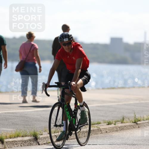 17.08.2025 - KN Förde Triathlon 2025 Yannick Fuchs http://msf.ph/oto/8624093 17.08.2025 11:24:41 Radfahren 303, 370, 621, 326, 371, 616 meine-sportfotos.de