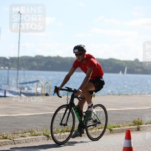 17.08.2025 - KN Förde Triathlon 2025 Yannick Fuchs http://msf.ph/oto/8624095 17.08.2025 11:24:42 Radfahren 303, 370, 621, 326, 371, 616 meine-sportfotos.de