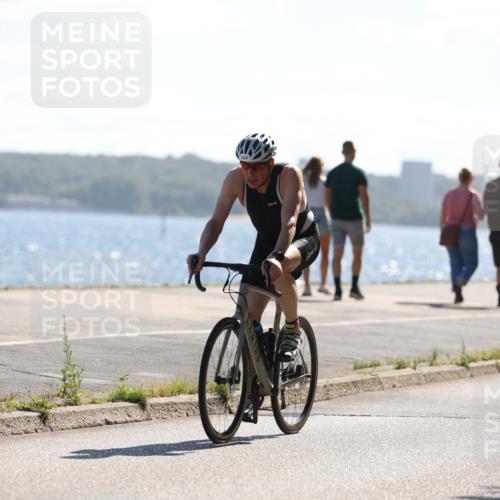 17.08.2025 - KN Förde Triathlon 2025 Yannick Fuchs http://msf.ph/oto/8624103 17.08.2025 11:24:47 Radfahren 303, 306, 389, 370, 621 meine-sportfotos.de