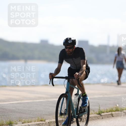 17.08.2025 - KN Förde Triathlon 2025 Yannick Fuchs http://msf.ph/oto/8624109 17.08.2025 11:24:56 Radfahren 300, 306, 328, 356, 373, 389, 606, 635, 303 meine-sportfotos.de