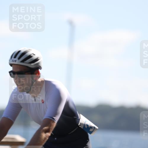 17.08.2025 - KN Förde Triathlon 2025 Yannick Fuchs http://msf.ph/oto/8624115 17.08.2025 11:24:58 Radfahren 284, 300, 306, 328, 356, 373, 606, 635, 306, 389 meine-sportfotos.de