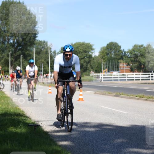 17.08.2025 - KN Förde Triathlon 2025 Yannick Fuchs http://msf.ph/oto/8624175 17.08.2025 11:25:38 Radfahren 288, 296, 307, 349, 372, 610, 633, 285, 295, 617, 629, 630, 632, 633 meine-sportfotos.de