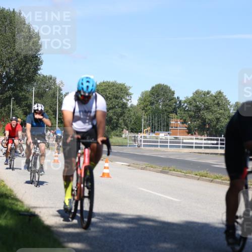 17.08.2025 - KN Förde Triathlon 2025 Yannick Fuchs http://msf.ph/oto/8624182 17.08.2025 11:25:40 Radfahren 288, 296, 307, 332, 349, 372, 610, 642, 296, 617, 629, 630, 632, 633 meine-sportfotos.de