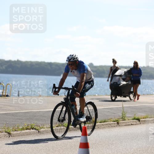 17.08.2025 - KN Förde Triathlon 2025 Yannick Fuchs http://msf.ph/oto/8624208 17.08.2025 11:25:55 Radfahren 310, 345, 353, 354, 361, 368, 612, 614, 619, 623, 643, 332, 351, 622, 642 meine-sportfotos.de