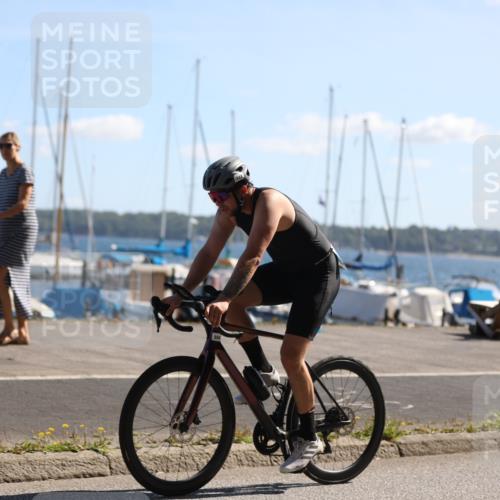 17.08.2025 - KN Förde Triathlon 2025 Yannick Fuchs http://msf.ph/oto/8624219 17.08.2025 11:25:58 Radfahren 310, 345, 354, 361, 368, 612, 614, 619, 623, 310, 332, 351, 353, 361, 614, 622, 642, 643 meine-sportfotos.de