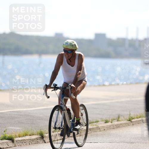 17.08.2025 - KN Förde Triathlon 2025 Yannick Fuchs http://msf.ph/oto/8624232 17.08.2025 11:26:56 Radfahren 294, 295, 346, 606, 609, 633, 359 meine-sportfotos.de
