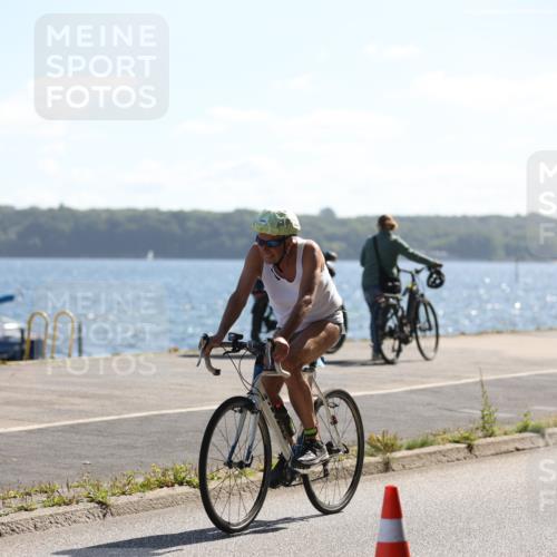 17.08.2025 - KN Förde Triathlon 2025 Yannick Fuchs http://msf.ph/oto/8624234 17.08.2025 11:26:57 Radfahren 294, 295, 346, 606, 609, 625, 629, 633, 359 meine-sportfotos.de