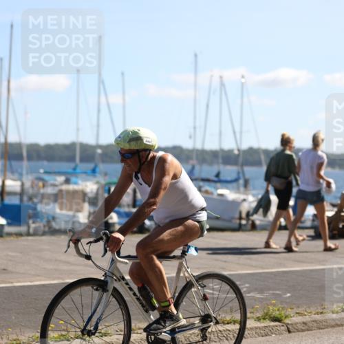 17.08.2025 - KN Förde Triathlon 2025 Yannick Fuchs http://msf.ph/oto/8624235 17.08.2025 11:26:58 Radfahren 294, 295, 346, 606, 609, 625, 629, 633, 359, 633 meine-sportfotos.de