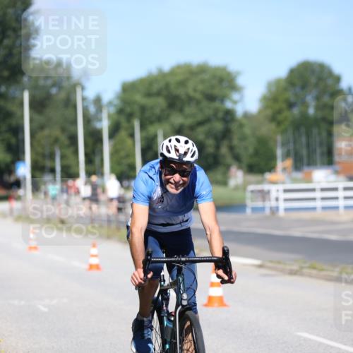 17.08.2025 - KN Förde Triathlon 2025 Yannick Fuchs http://msf.ph/oto/8624277 17.08.2025 11:27:41 Radfahren 268, 299, 332, 361, 608, 623, 628, 636, 368, 608 meine-sportfotos.de