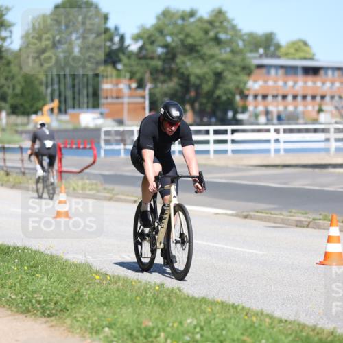 17.08.2025 - KN Förde Triathlon 2025 Yannick Fuchs http://msf.ph/oto/8624351 17.08.2025 11:30:58 Radfahren 270, 312, 325, 334, 607, 324, 364, 604 meine-sportfotos.de