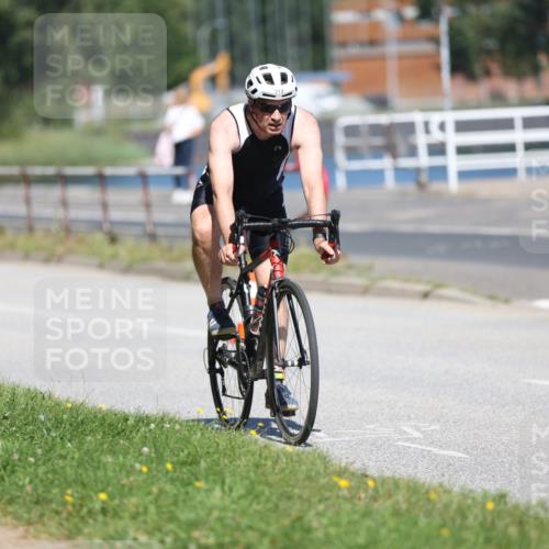 17.08.2025 - KN Förde Triathlon 2025 Yannick Fuchs http://msf.ph/oto/8624357 17.08.2025 11:31:05 Radfahren 275, 287, 302, 312, 325, 334, 607, 631, 270 meine-sportfotos.de