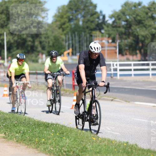 17.08.2025 - KN Förde Triathlon 2025 Yannick Fuchs http://msf.ph/oto/8624446 17.08.2025 11:31:54 Radfahren 280, 293, 339, 341, 343, 344, 385, 390, 602, 634, 318 meine-sportfotos.de